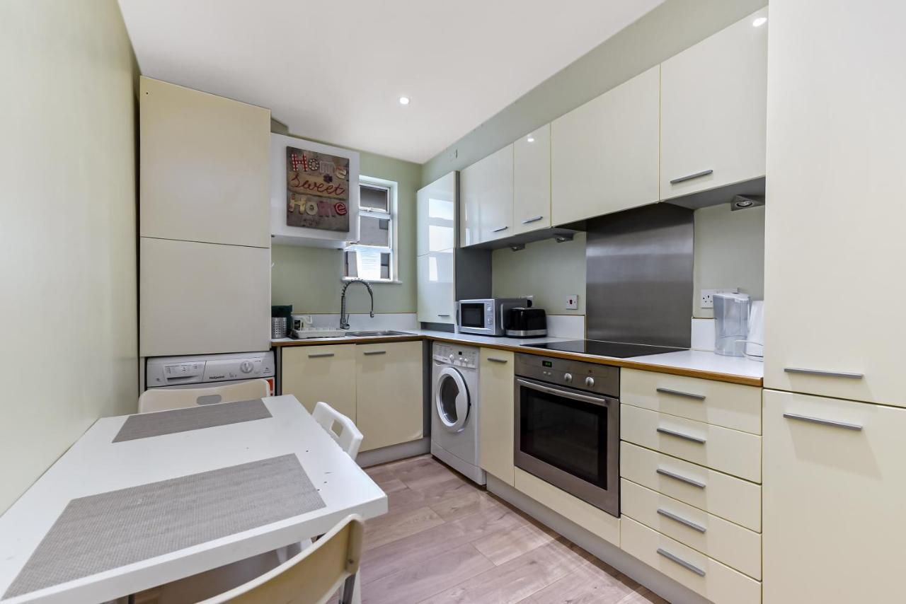 Spacious 2 Bedroom Apartment In Ealing Broadway Bagian luar foto